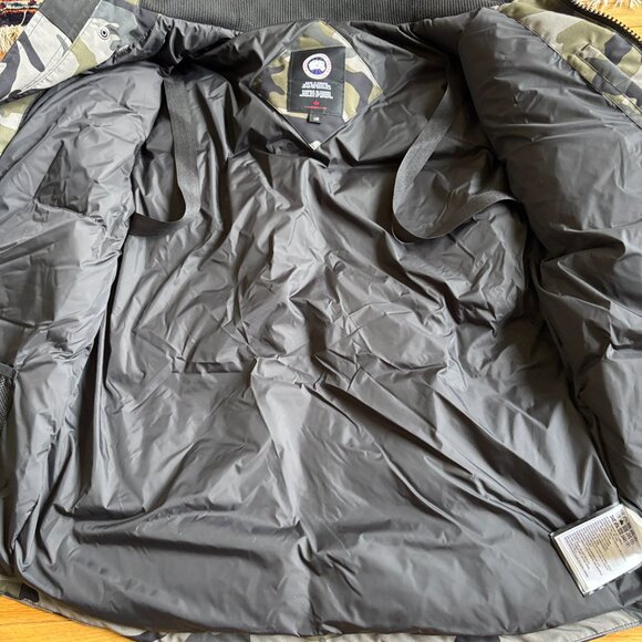 Canada Goose Camouflage Jacket Like New - Picture 8 of 9